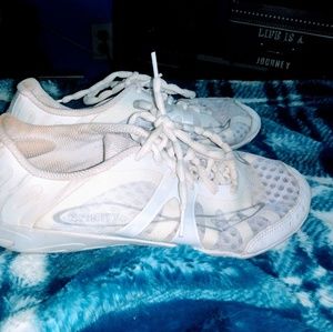 Nfinity Vengeance cheer shoes